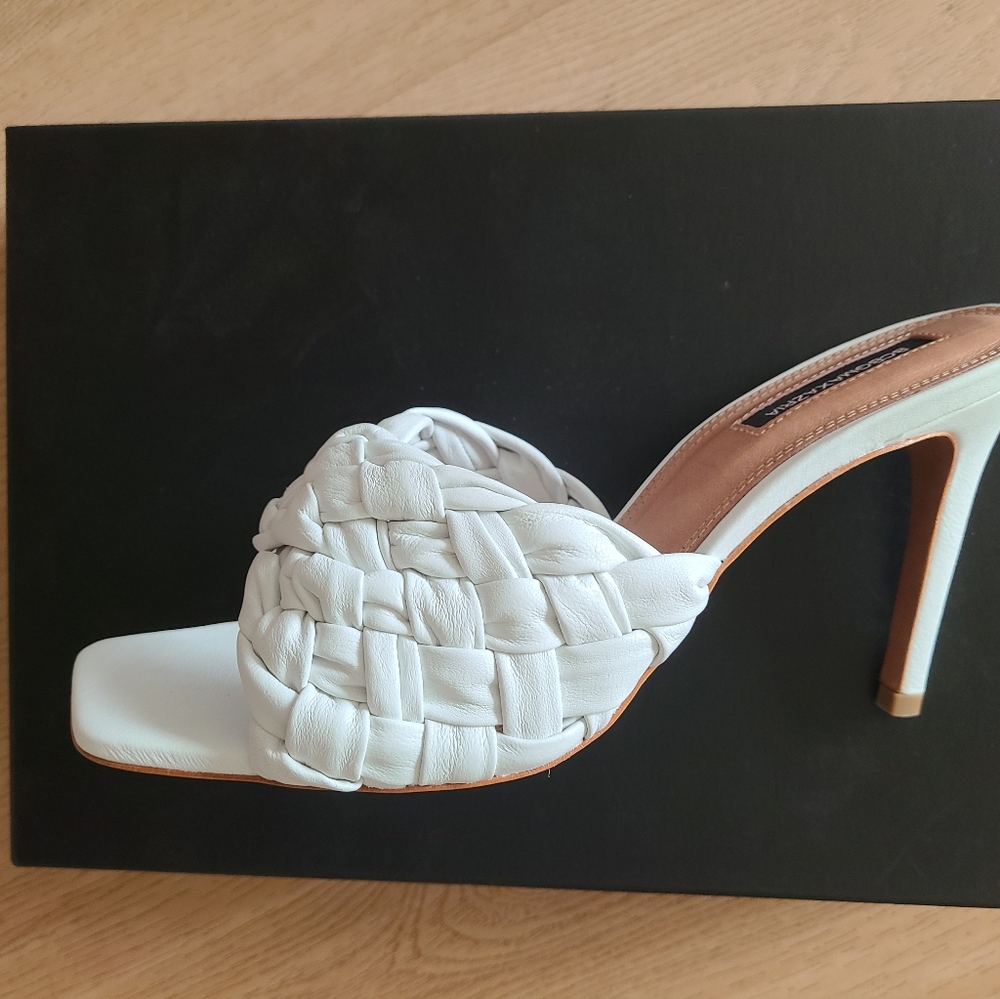 BCBG MaxAzria white leather open toe mules NWB